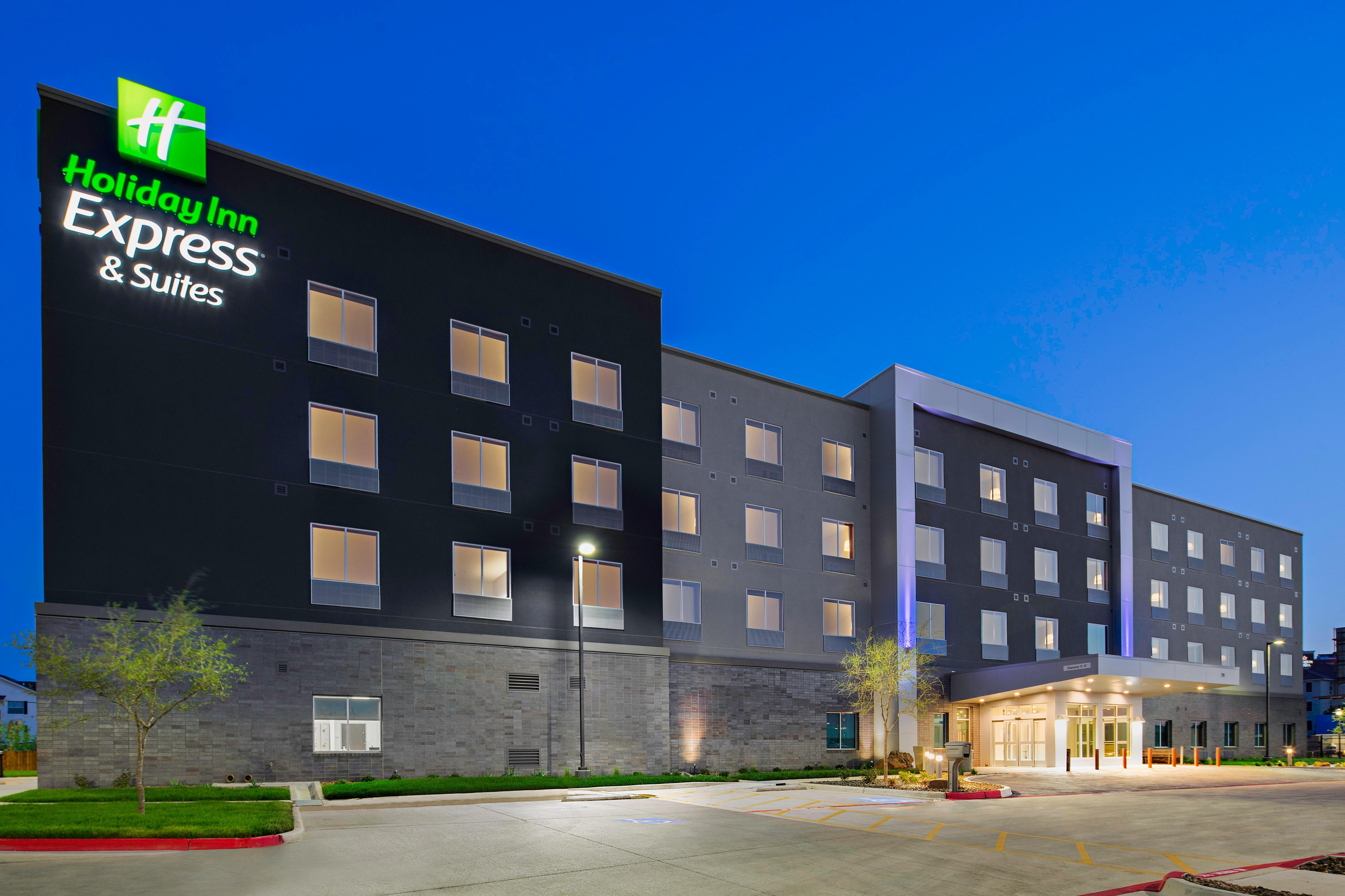 Holiday Inn Express & Suites Lubbock Central - Univ Area, An Ihg Hotel Экстерьер фото